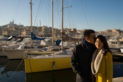 Séance d'engagement entre Marseille et Cassis avec un couple venu d'Asie