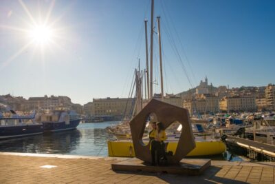 Séance d'engagement entre Marseille et Cassis avec un couple venu d'Asie