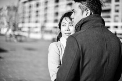 Séance d'engagement entre Marseille et Cassis avec un couple venu d'Asie