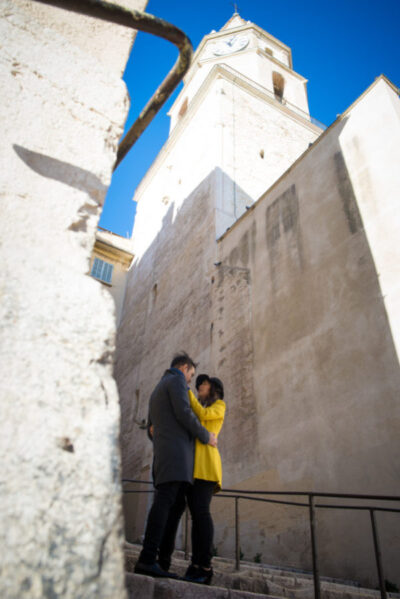 Une Séance d'engagement entre Marseille et Cassis avec un couple venu d'Asie