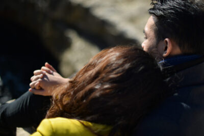 Séance d'engagement entre Marseille et Cassis avec un couple venu d'Asie