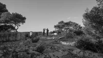 Séance d'engagement entre Marseille et Cassis avec un couple venu d'Asie