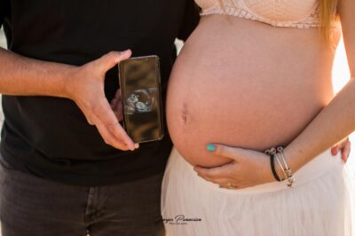 photo de grossesse en bord de mer à Cassis-Georges Panossian photographe