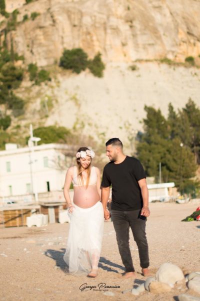 photo de grossesse en bord de mer à Cassis-Georges Panossian photographe