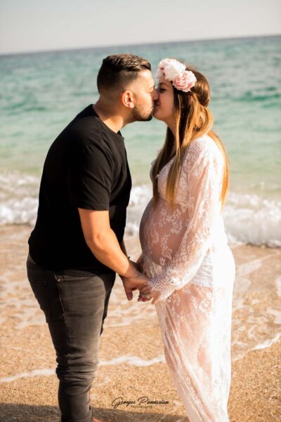 photo de grossesse en bord de mer à Cassis-Georges Panossian photographe