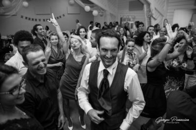 Mariage-St-Tropez-plage canebiers-Photographe-Georges-Panossian